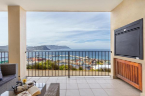 3 Bedroom Townhouse in Simons Town with panoramic sea views